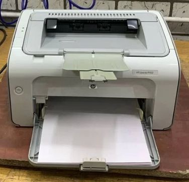 Принтер HP LaserJet Pro P1102 б/у — фото аппарата